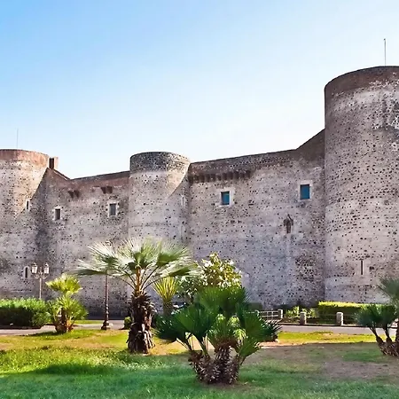 Katasoul Vacation - Terrazza - Centro Storico - 2 - 6 Posti Letto Апартаменты Катания